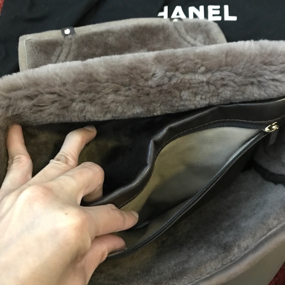 💯 Authentic crossbody Chanel fur/suede  flap bag - Picture 3 of 8